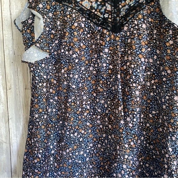 NWT Halston Lace Appliqué Washed Satin Poppy Blouse - Picture 5 of 9